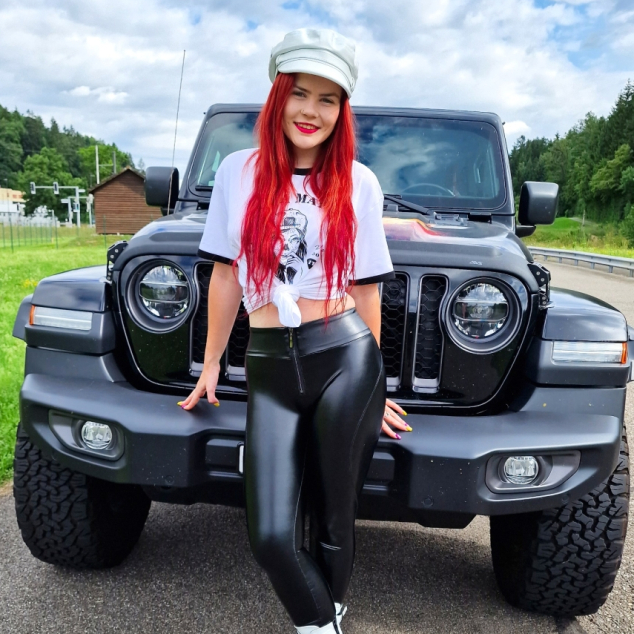 Mia May